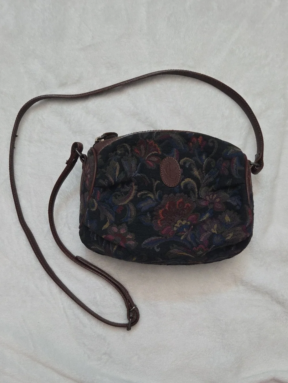 Vintage 1990  Liz Claiborne Real Leather/ Italian Tapestry